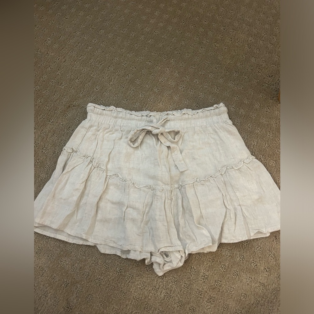 cute tan flowy skort